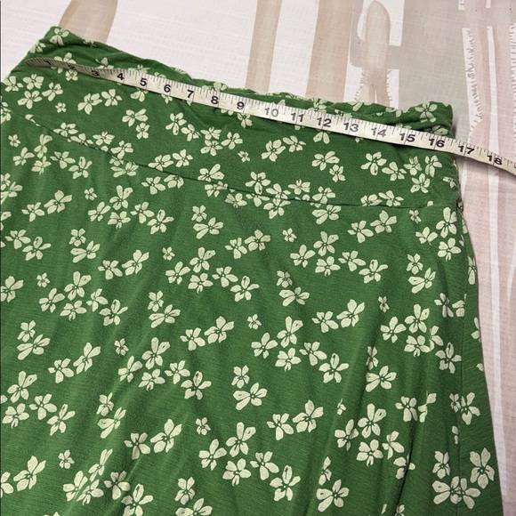 Toad&Co Chaka Green Floral A-Line short Skirt size large - Picture 4 of 5